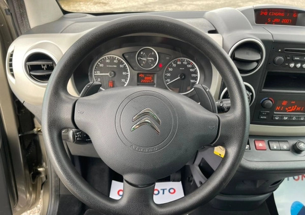 Citroen Berlingo cena 32900 przebieg: 229000, rok produkcji 2013 z Lębork małe 704